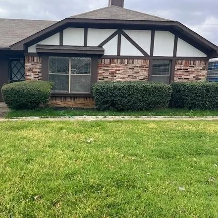 Rent this 3 bed house on 215 Hickory Springs Drive in Euless, TX 76039