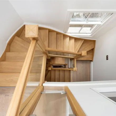 Rent this 3 bed townhouse on 210 Kensington Park Road in London, W11 1NR