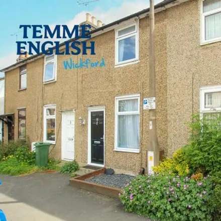 Buy this 3 bed townhouse on Elm Road in Wickford, SS11 7AE