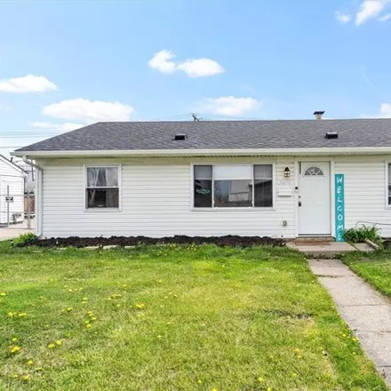 Buy this 3 bed house on 26652 Hayes Avenue in Roseville, MI 48066