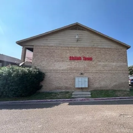 Rent this 2 bed apartment on Shiloh Drive in Laredo, TX 78045