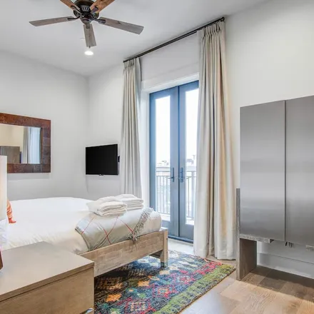 Rent this 1 bed condo on Charleston
