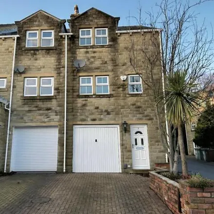 Buy this 3 bed townhouse on Kiln Court in Salendine Nook, HD3 3GH