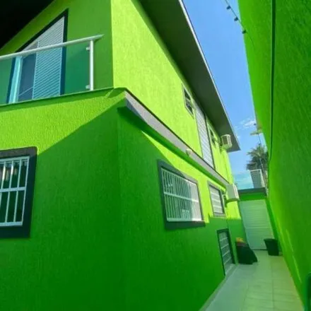 Buy this 5 bed house on Rua Zequinha de Abreu in Flórida, Praia Grande - SP