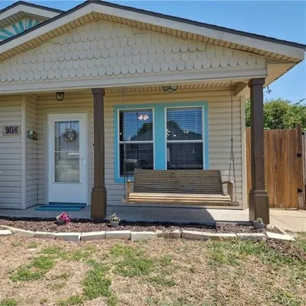 Image 1 - 914 Young Street, Rockport, TX 78382, USA - House for sale