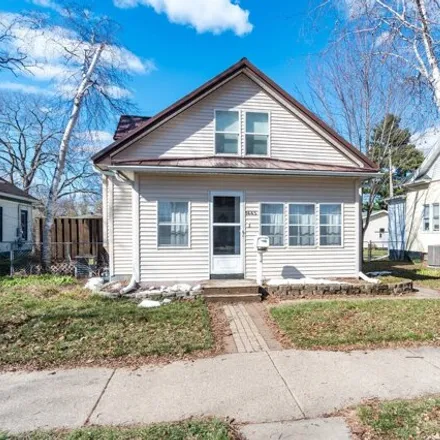 Buy this 3 bed house on 1451 Redfield Street in La Crosse, WI 54601