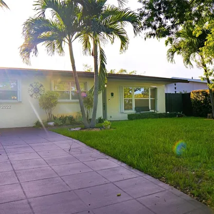 Rent this 3 bed house on 2100 North 55th Avenue in Playland Estates, Hollywood