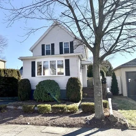 Buy this 2 bed house on 4 Wendell Street in Saugus, MA 01910