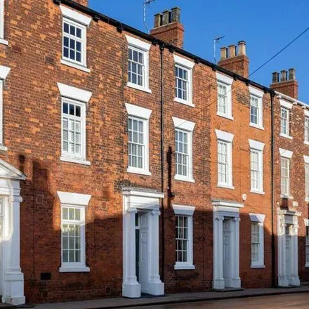 Rent this 4 bed townhouse on Railway Street in Beverley, HU17 0DX