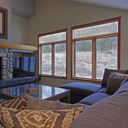 Rent this 5 bed house on Mammoth Lakes