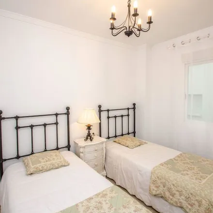 Image 8 - Solo Qui, Calle de la Ribera, 29660 Marbella, Spain - Apartment for rent