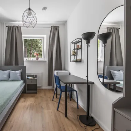 Rent this 3 bed room on Rübelandstraße 7 in 12053 Berlin, Germany