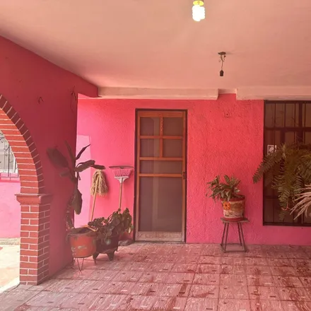 Buy this 3 bed house on Calle La Adelita 835 in Sin Colonia, 36595 Irapuato