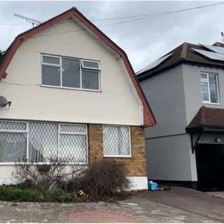 Rent this 3 bed house on Mannering Gardens South in Kenilworth Gardens, Southend-on-Sea