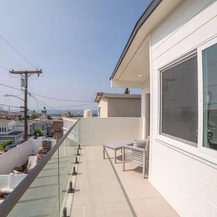 Rent this 3 bed apartment on 1190 2nd Street in Hermosa Beach, CA 90254