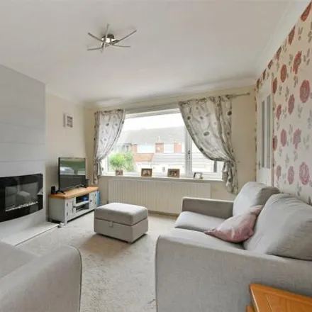 Buy this 5 bed duplex on Shakespeare Crescent in Unstone Green, S18 1NA