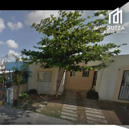 Rent this studio house on Escuela Secundaria General Número 10 "Ignacio Zaragoza" in Calle 12 Norte Bis, 77720 Playa del Carmen