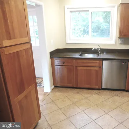 Image 3 - 1901 Forest Dale Drive, Hillandale, Montgomery County, MD 20903, USA - House for rent