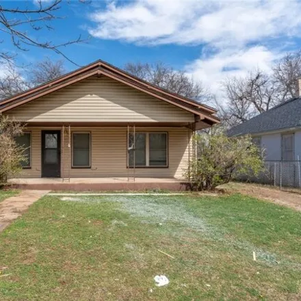 Buy this 3 bed house on 998 Southwest 3rd Street in Lawton, OK 73501