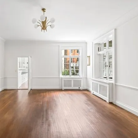 Image 9 - 155 East 70th Street, New York, NY 10021, USA - Townhouse for sale