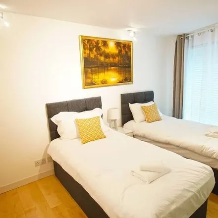 Rent this 2 bed apartment on London in E14 0BG, United Kingdom