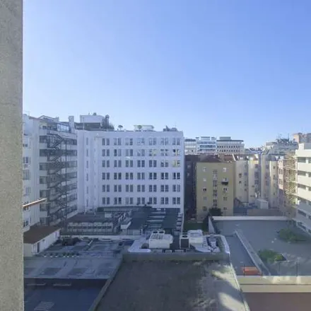 Image 9 - Avenida Defensores de Chaves 83, 1000-120 Lisbon, Portugal - Apartment for rent