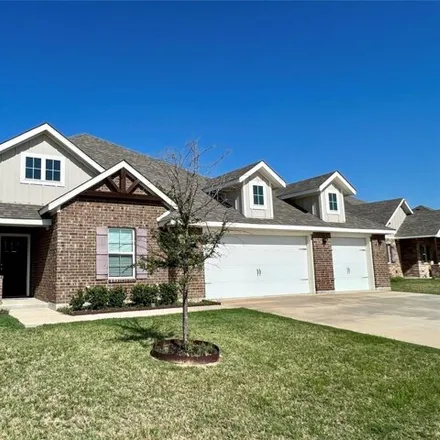 Rent this 3 bed house on 4012 Bridle Path Lane in Sanger, TX 76266