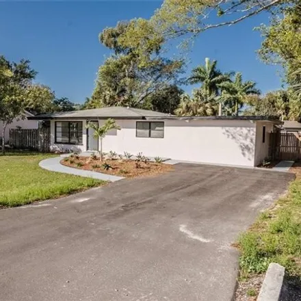 Rent this 4 bed house on 4334 Deleon Street in Fort Myers, FL 33901