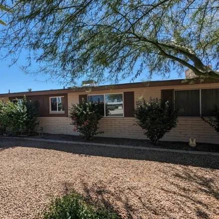 Buy this 2 bed house on 10433 West Oakmont Drive in Sun City, AZ 85351