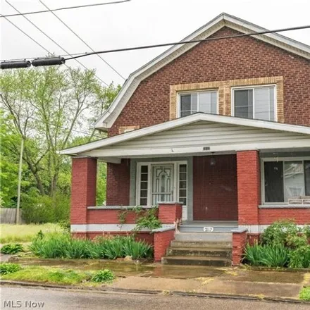 Image 3 - 2112 16th St NE, Canton, Ohio, 44705 - House for sale