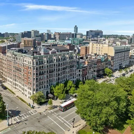 Rent this 2 bed apartment on Braemore Condos in 464-466 Commonwealth Avenue, Boston