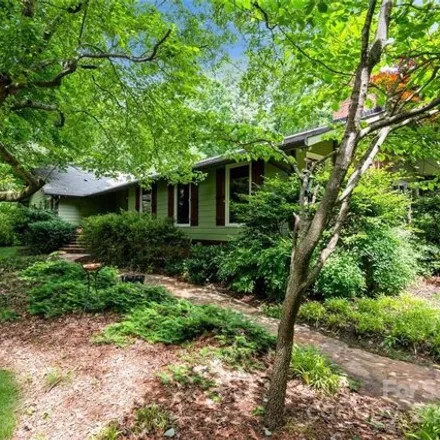 Image 2 - 216 Sardis Road North Alt, Charlotte, NC 28270, USA - House for sale