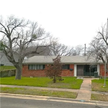 Rent this 4 bed house on West Central Texas Expressway in Killeen, TX 76543