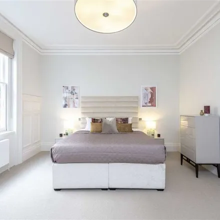 Image 3 - 21 Queen's Gate Terrace, London, SW7 5JE, United Kingdom - Apartment for rent