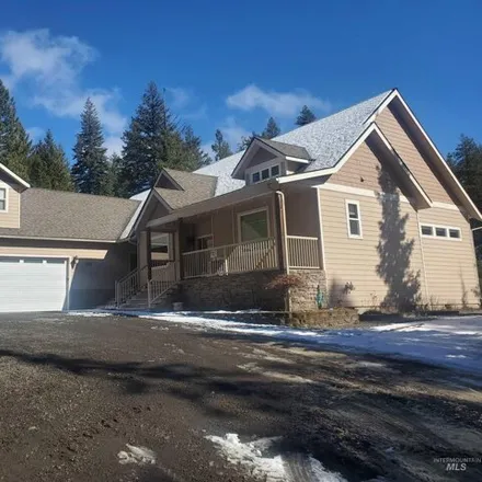 Buy this 3 bed house on 367 Woodland Drive in Benewah County, ID 83861