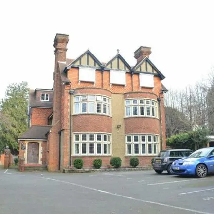 Image 1 - Epsom College, College Road, Epsom, KT17 4HZ, United Kingdom - Room for rent