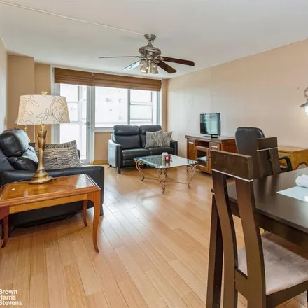Buy this studio apartment on 118-17 UNION TURNPIKE 12L in Forest Hills