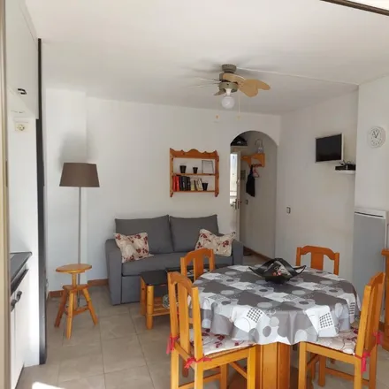 Rent this 2 bed apartment on Camí de les Escombraries in 17480 Roses, Spain