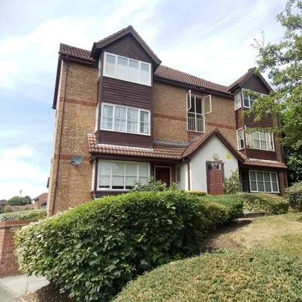 Rent this studio apartment on 40-104 Orchard Grove in London, SE20 8DZ