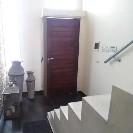 Buy this studio house on Alvear in Rosario, Argentina