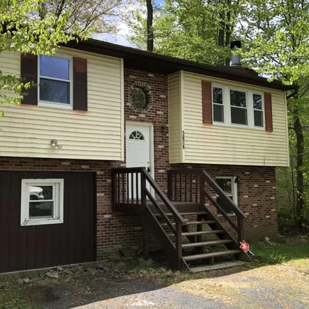 Buy this 4 bed house on 1641 Sunny Side Drive in Coolbaugh Township, PA 18466