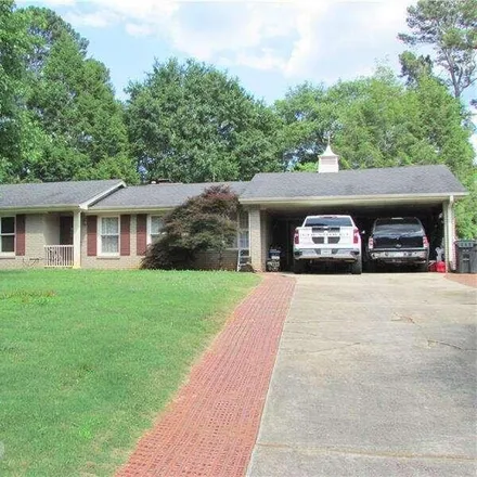 Buy this 3 bed house on 1095 Tuxedo Court in Roswell, GA 30075