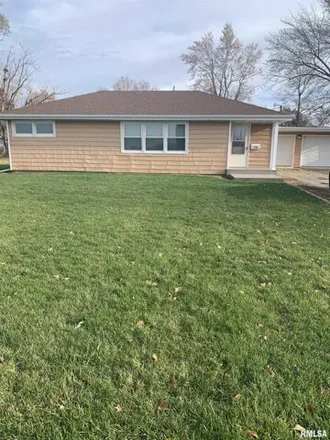 Buy this 2 bed house on Washington Boulevard in Bushnell, McDonough County