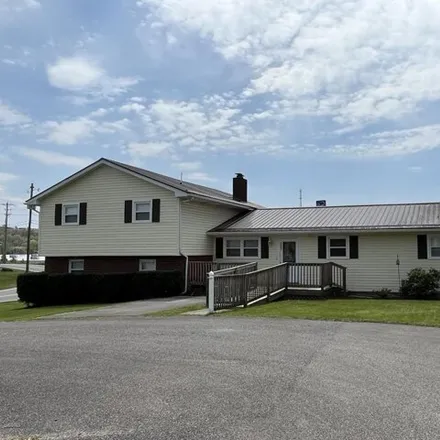 Buy this 4 bed house on 2425 Round Bottom - Chestnut Knob Road in Chestnut Knob, Mercer County