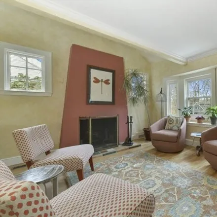 Image 3 - 127 Day Street, Newton, MA 02166, USA - House for sale