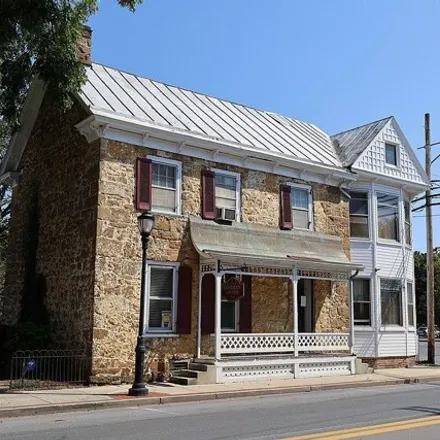 Image 2 - 107 South Main Street, Moorefield, WV 26836, USA - House for sale
