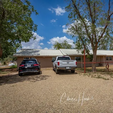 Image 2 - 7915 East Goldenrod Drive, Gardendale, Ector County, TX 79758, USA - House for sale