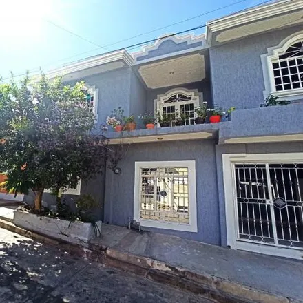 Buy this 4 bed house on Calle José Antonio Barba Borrego in 44986 Tlaquepaque, JAL