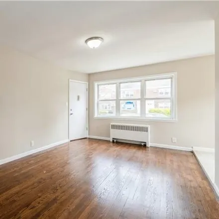 Image 4 - 306 Bay 19th Street, New York, NY 11214, USA - Apartment for sale