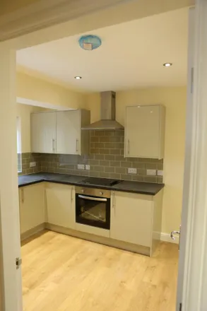 Rent this 2 bed apartment on Tennyson Avenue in Hull, HU5 3TW
